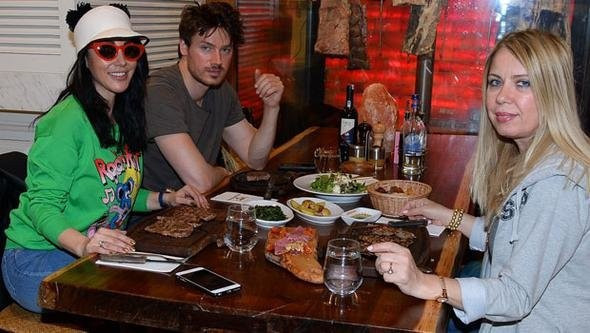 Hande Yener'in kayınvalidesine bakın! Herkes şoke oldu - Resim: 2