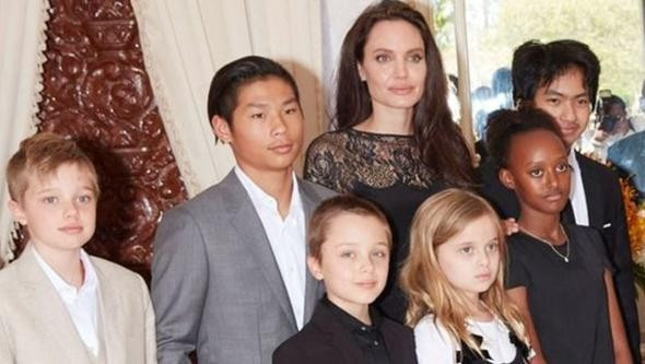 Angelina Jolie'nin yeni hayatı çocuklarını alıp buraya yerleşti - Resim: 1