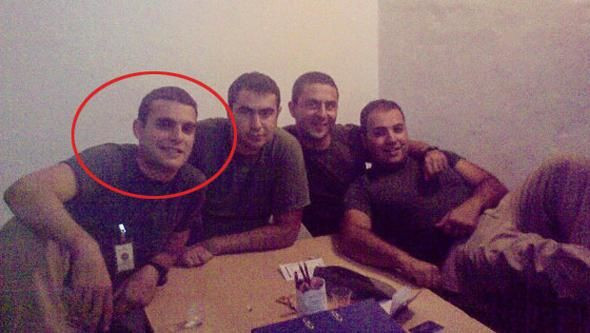 Fotoğraftaki bu çok ünlü siyasetçiyi tanıdınız mı Afrin için paylaştı - Resim: 2