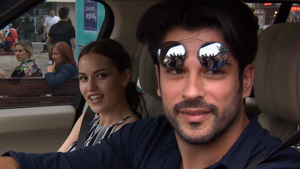 Burak Özçivit'in 6 arabası komşularını isyan ettirdi! Bakın ne yapıyor? - Resim: 1