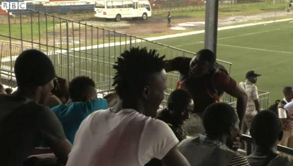 Gizlice görüntülendi inanılmaz skandal futbol diye topluyorlar... - Resim: 4