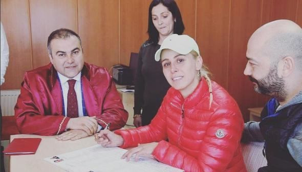 Niran Ünsal 12 bin fitte evlendi nikahı bakın kim kıydı! - Resim: 1