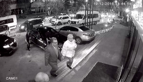 Karlov'u öldüren Mevlüt Altıntaş'ın vurulma anı - Resim: 1