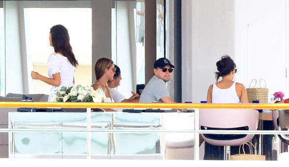 Leonardo DiCaprio 22 yaş küçük sevgilisiyle tatilde - Resim: 3