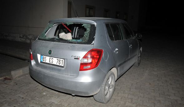 PKK yandaşları liseyi taşladı - Resim: 4