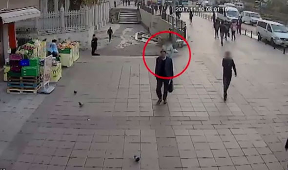 Yok artık! İstanbul'un göbeğinde güpegündüz eşkıyalık!  - Resim: 2