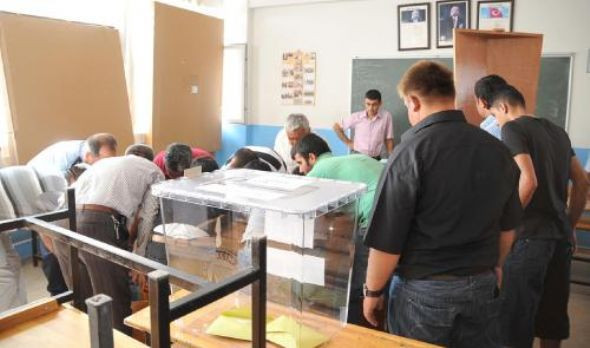 Sandık başında hayatını kaybetti - Resim: 2