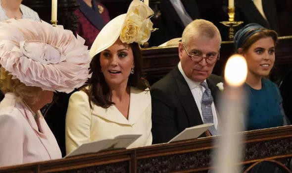 Kraliyet eltisi Kate Middleton yaptı yapacağını 'İyi ki kovmadılar seni' - Resim: 3