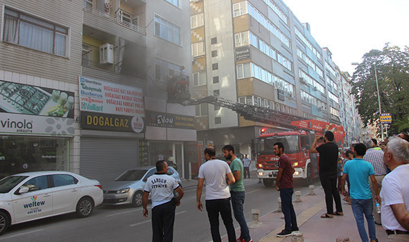 Her şeyi bıraktı: Canlı yayında eşine izletti! - Resim: 3