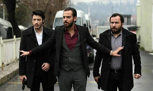 Çukur'da o sahneleri yok artık dedirtti böyle rezil ettiler - Resim: 1