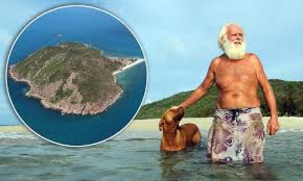 Ülkenin en zenginlerindendi şimdi bir göz delikte cansız mankenle... - Resim: 4