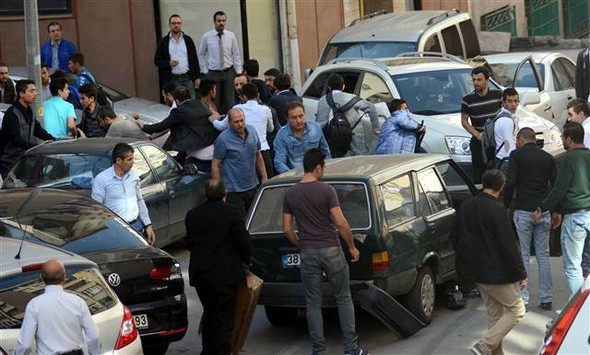 Cezaevinden izinli çıktı palayla ortalığı birbirine kattı - Resim: 1