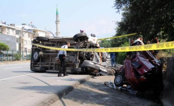 Minibüs dehşet saçtı - Resim: 2