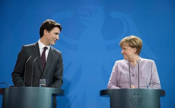 Merkel ve Trudeau’nun bu hali olay oldu! - Resim: 2