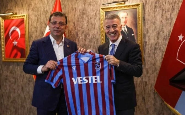 Türk siyasetçilerin tuttuğu takımlar belli oldu! Bakın kim hangi takımlı çıktı - Resim: 33
