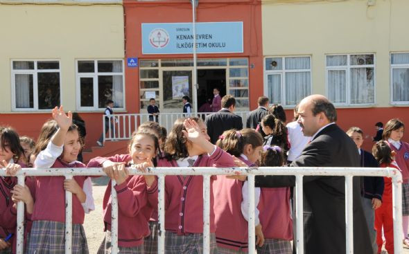 Kenan Evren'nin ismi kaldırıldı  - Resim: 2