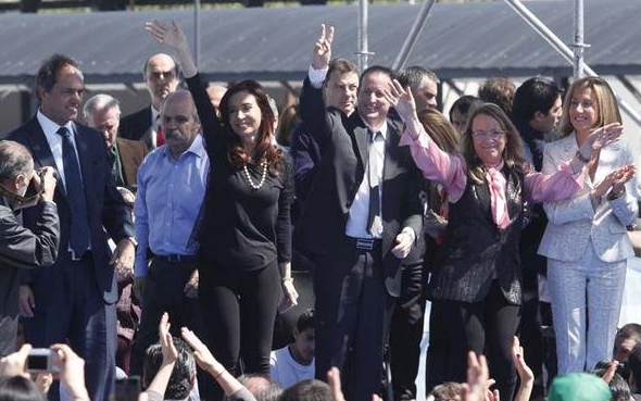 Devlet Başkanı tayt giyerse - Resim: 4