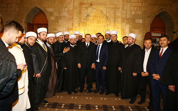 Cumhurbaşkanı Erdoğan'dan Sırbistan'da Kur'an tilaveti - Resim: 3