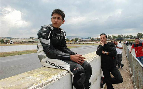 'Tek teker Arif' ile kız arkadaşı kazada öldü! - Resim: 3