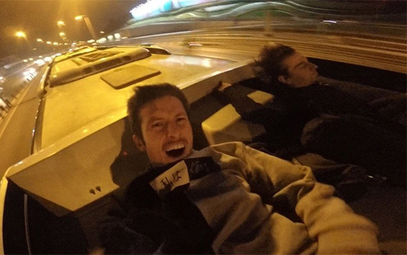 Metrobüsün üstünde seyahat eden iki genç gözaltına alındı! - Resim: 1