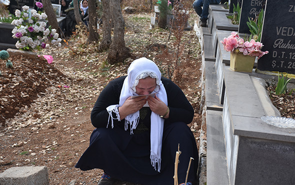 Uludere'de ölen 34 kişi mezarları başında anıldı! - Resim: 1