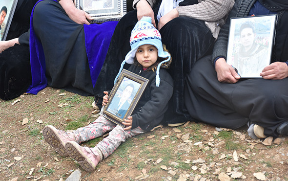 Uludere'de ölen 34 kişi mezarları başında anıldı! - Resim: 4