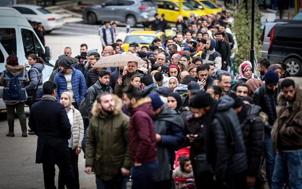 Yılbaşı öncesi tıklım tıklım: Oralara akın ettiler! - Resim: 2