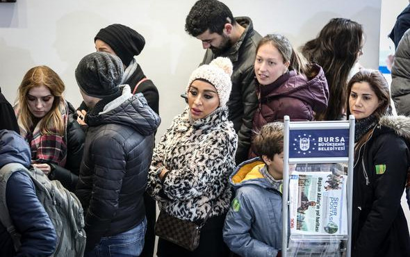 Yılbaşı öncesi tıklım tıklım: Oralara akın ettiler! - Resim: 3