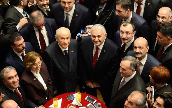 Resepsiyondan renkli kareler - Resim: 4