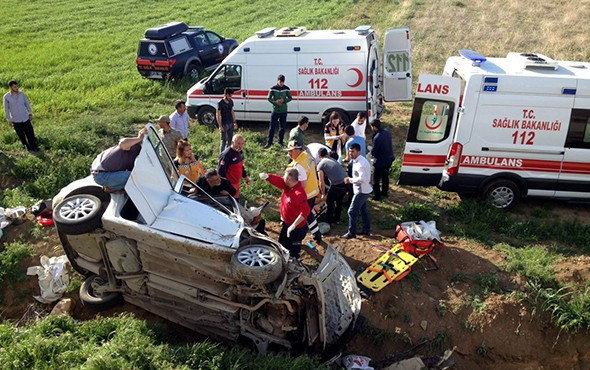 Elazığ'da trafik kazası: 2 ölü, 3 yaralı - Resim: 3