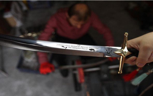 Bilal Erdoğan'a özel kılıç - Resim: 1