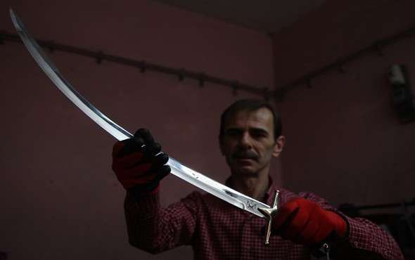 Bilal Erdoğan'a özel kılıç - Resim: 4
