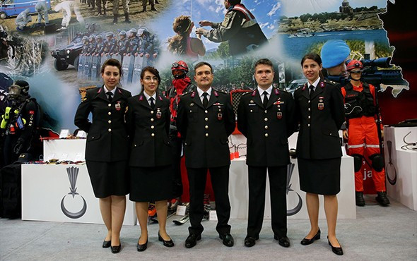 Jandarmanın yeni kıyafetleri görücüye çıktı - Resim: 4