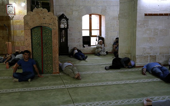 Şanlıurfa'da vatandaşların sıcakla imtihanı!  - Resim: 1