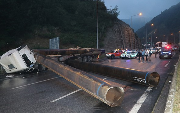 TIR kazası TEM Otoyolu’nu kapattı! - Resim: 4
