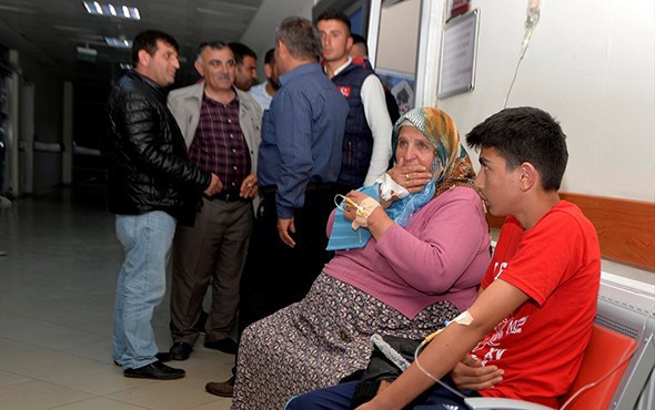 Düğün zehir oldu: Gelin, damat ve 141 kişi hastaneye kaldırıldı! - Resim: 1