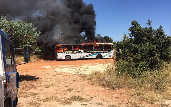 Antalya Konyaaltı'nda tur otobüsü alev alev yandı! - Resim: 2