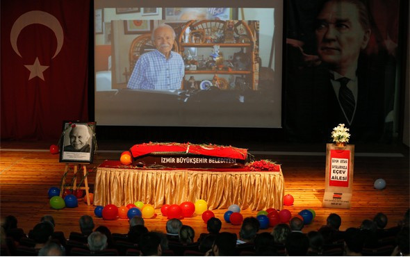 Muzaffer İzgü son yolculuğuna uğurlandı - Resim: 4