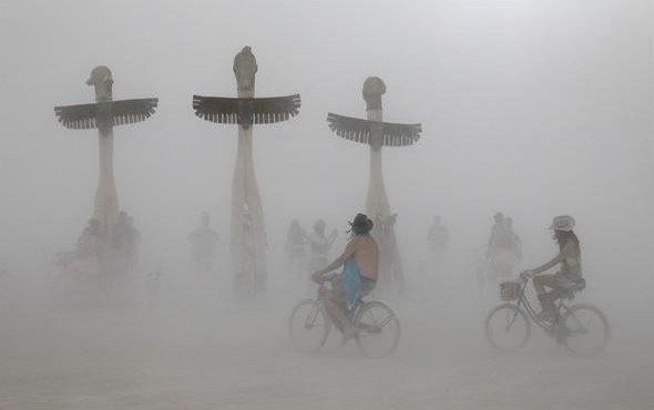 Dünyanın en çılgın festivalinde kum fırtınası Şeyma Subaşı da oradaydı! - Resim: 3
