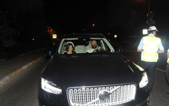 Halit Ergenç ve Beren Saat polis çevirmesine yakalandı - Resim: 1