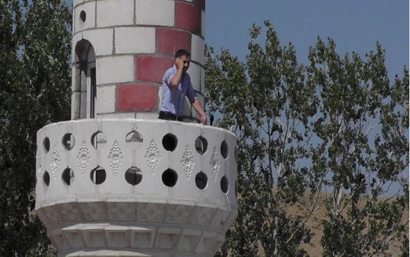 Çareyi minareye çıkmakta buldular işte sebebi... - Resim: 2