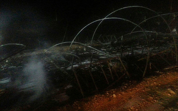 Polis ve askerlerin kaldığı çadır kentte yangın - Resim: 4