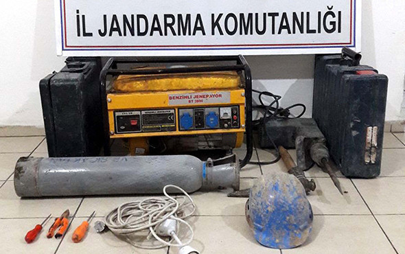 Jandarma buradan tek tek çıkarttı: Rüşvet teklif ettiler! - Resim: 4