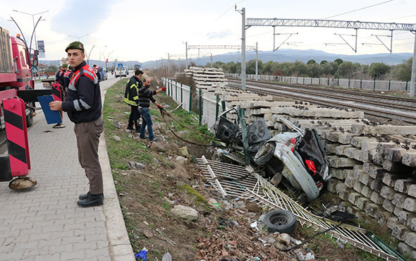 Üniversitelilerin feci kazası: Çok sayıda ölü ve yaralı var! - Resim: 3