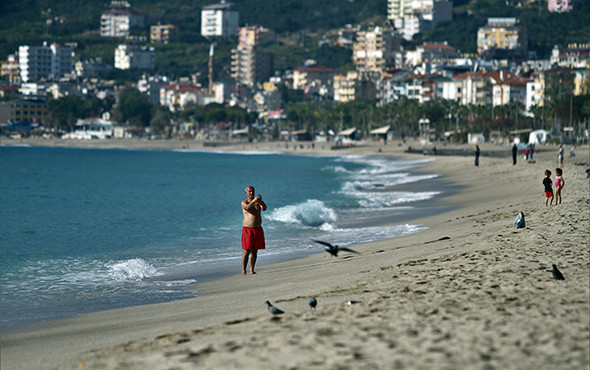 Bu fotoğraf bugün çekildi: Kış ortasında deniz keyfi! - Resim: 1