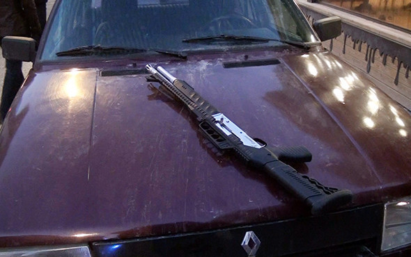 Kafede dehşet anları! Pompalı tüfekle baskın... - Resim: 1