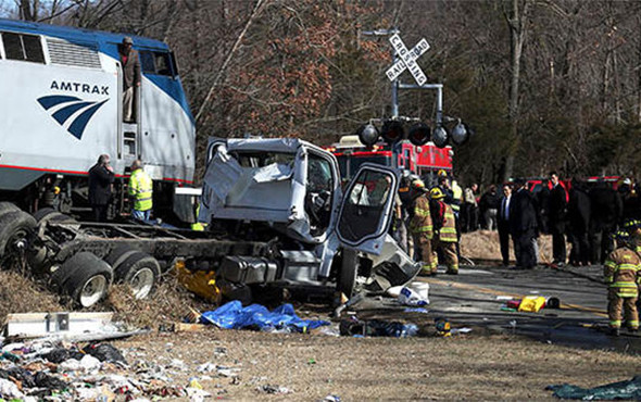 Vekilleri taşıyan tren kaza yaptı: 1 ölü, 1 yaralı! - Resim: 2
