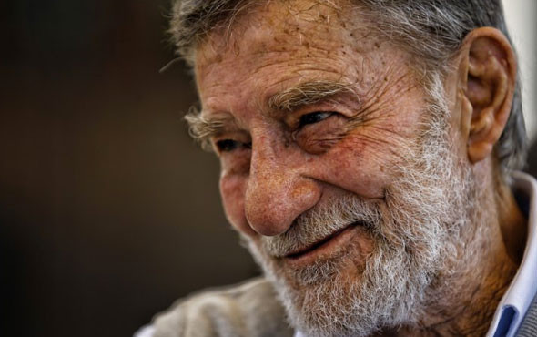 Al Yazmalım'ın Cemşit'i rol arkadaşı Kadir İnanır'ı topa tuttu - Resim: 1