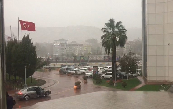 Kocaeli’de sağanak yağış vatandaşlara zor anlar yaşattı! - Resim: 3