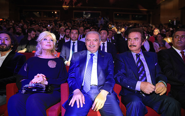 İBB kültür sanat sezonunun açılışı ünlü isimlerle yapıldı - Resim: 2